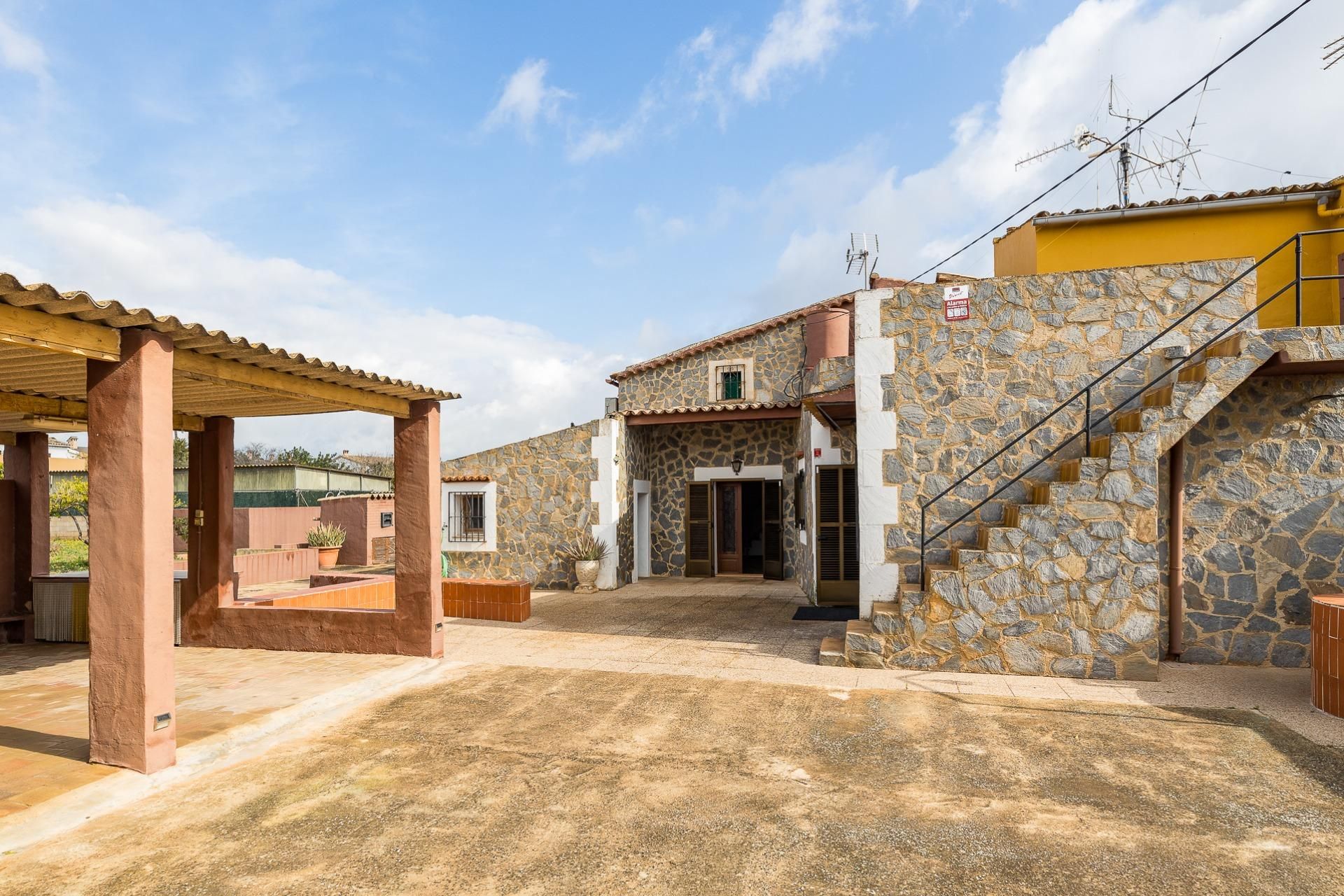 Vista exterior de Casa o xalet en venda en  Palma de Mallorca amb Calefacció, Jardí privat i Terrassa