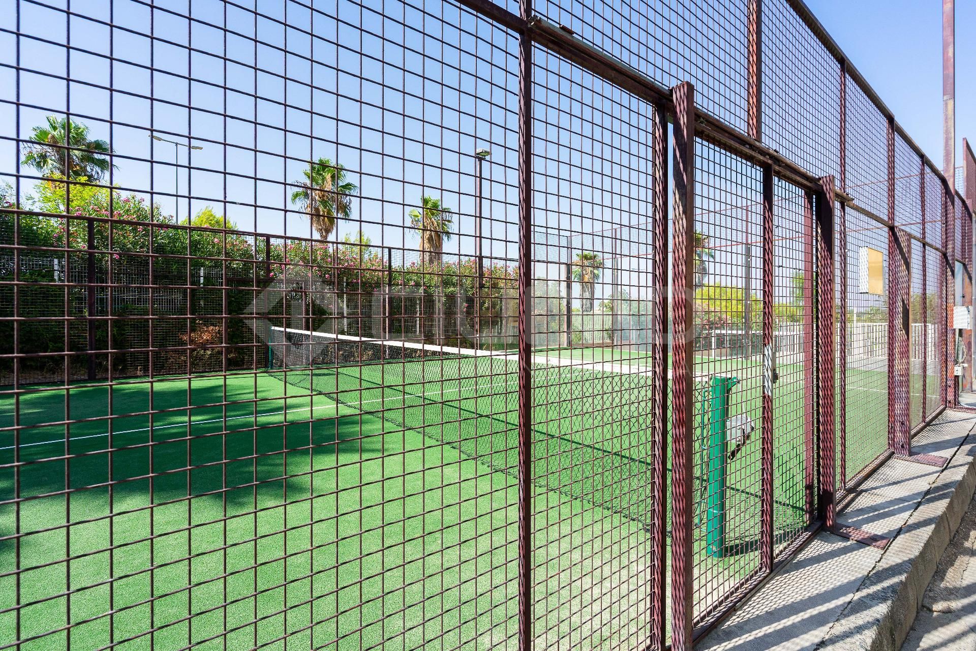 Jardí de Pis en venda en San Juan de Aznalfarache amb Aire condicionat, Terrassa i Piscina comunitària