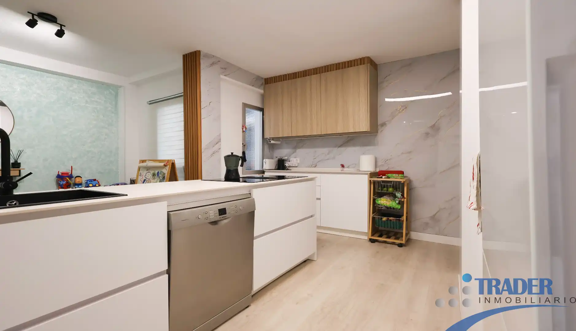 Cocina de Piso en venta en Alcorcón con Terraza y Balcón
