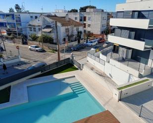 Piscina de Pis en venda en Cubelles amb Calefacció, Jardí privat i Terrassa