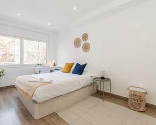 Dormitori de Apartament per a compartir en  Barcelona Capital amb Aire condicionat, Calefacció i Moblat