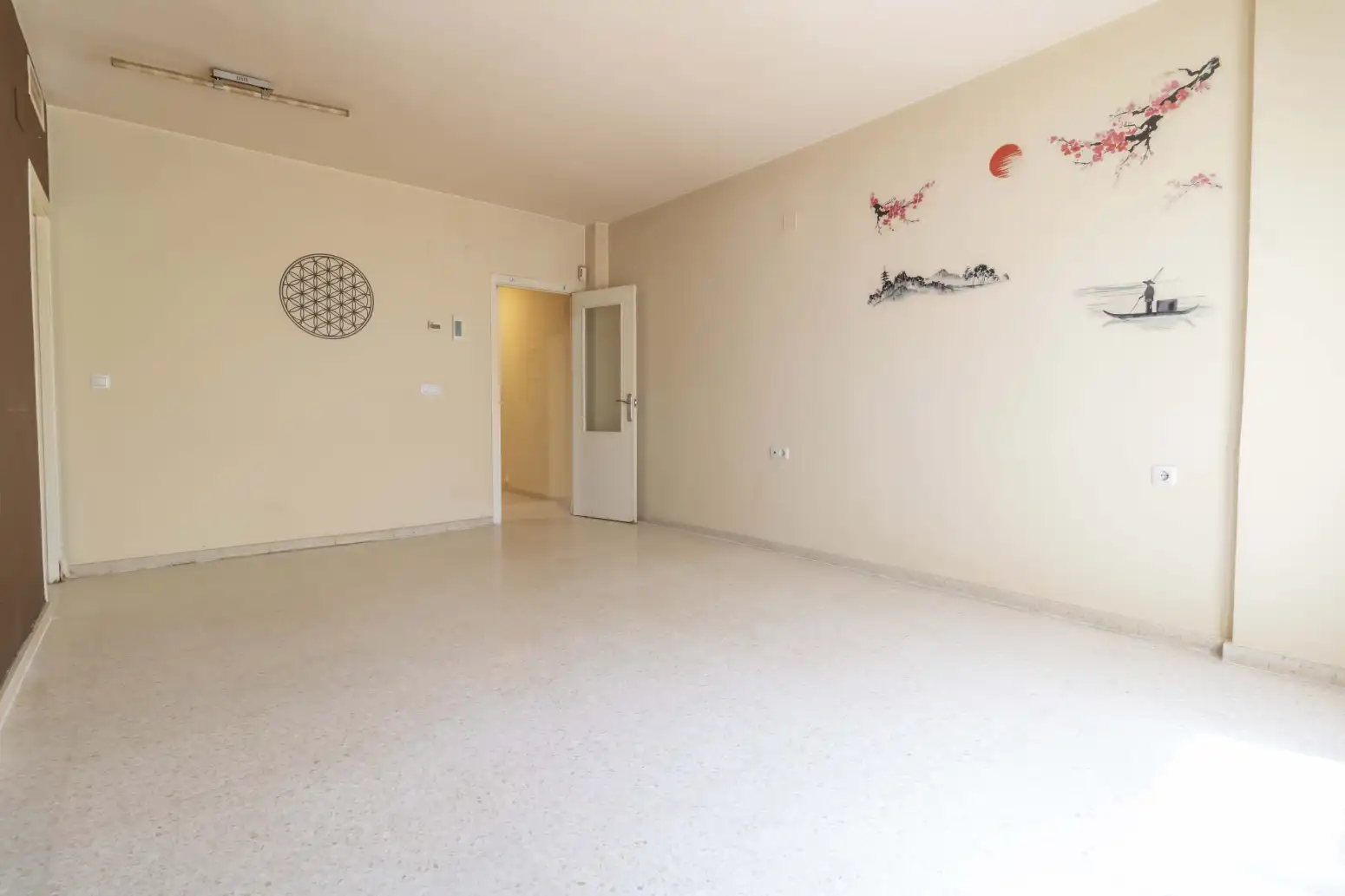 Flat for sale in Sevilla  with Air Conditioner and Storage room