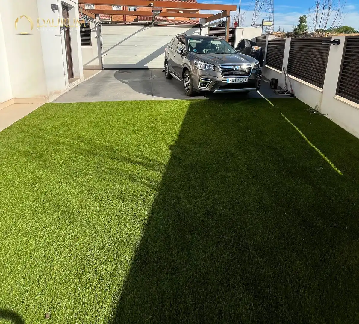 Parking de Casa adosada en venta en Móstoles con Aire acondicionado, Calefacción y Terraza