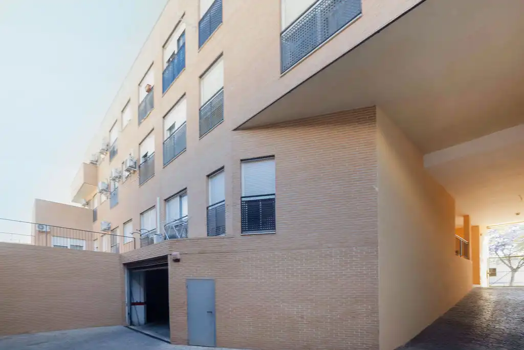 Vista exterior de Garaje en venta en Sant Joan d'Alacant