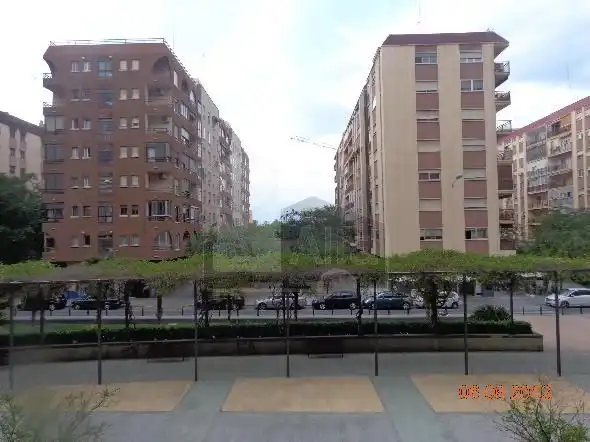 Außenansicht von Wohnung zur Miete in Valencia mit Klimaanlage, Möbliert und Ofen