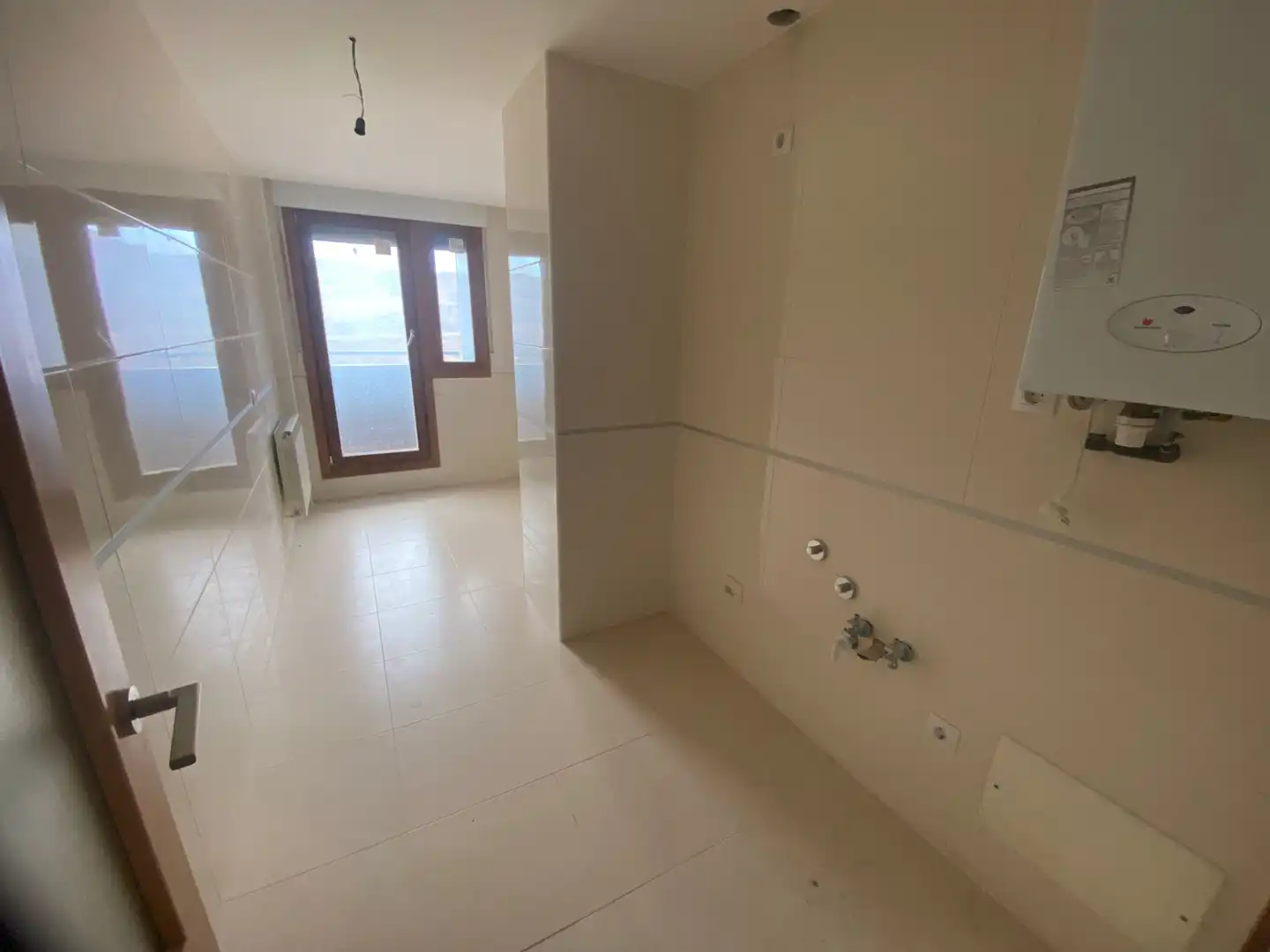 Badezimmer von Wohnung zum Verkauf in Burgos mit Heizung, Parkett und Terrasse