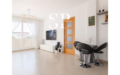 Living room of Flat for sale in Cornellà de Llobregat  with Air Conditioner and Terrace