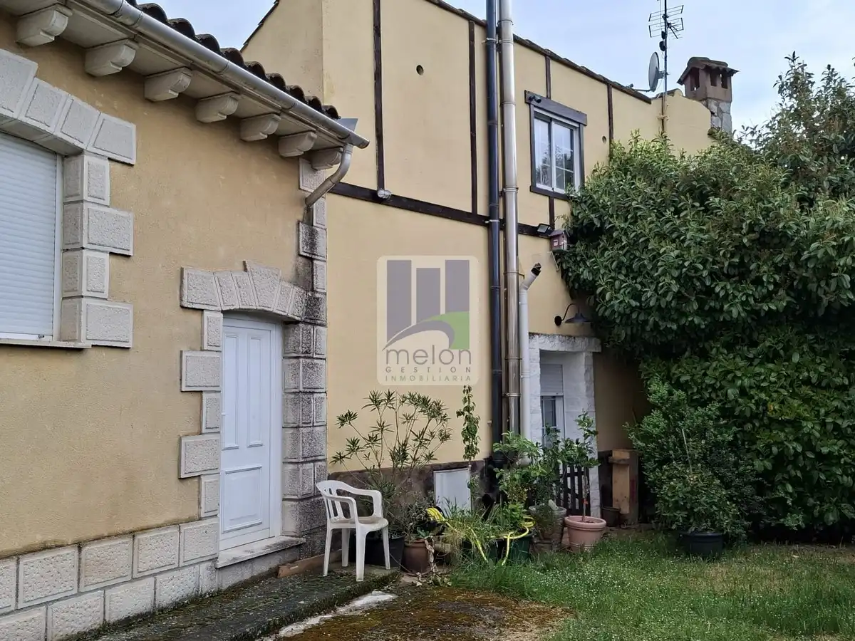 Vista exterior de Casa o chalet en venta en Cardeñadijo