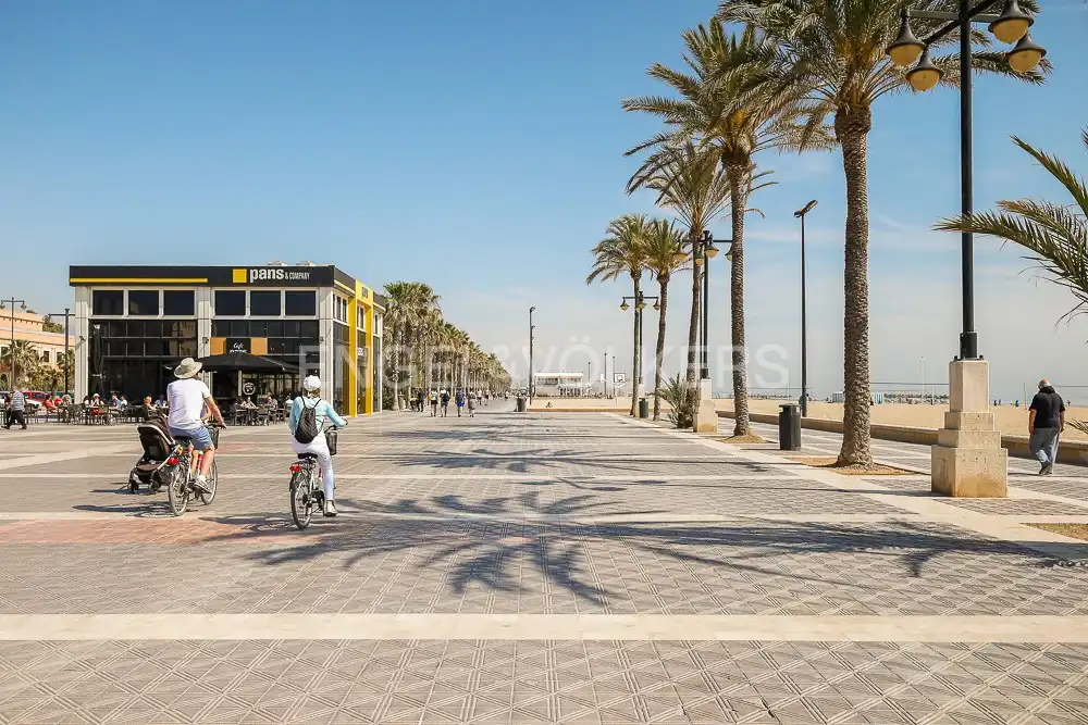 Vista exterior de Piso en venta en Valencia con Calefacción y Balcón