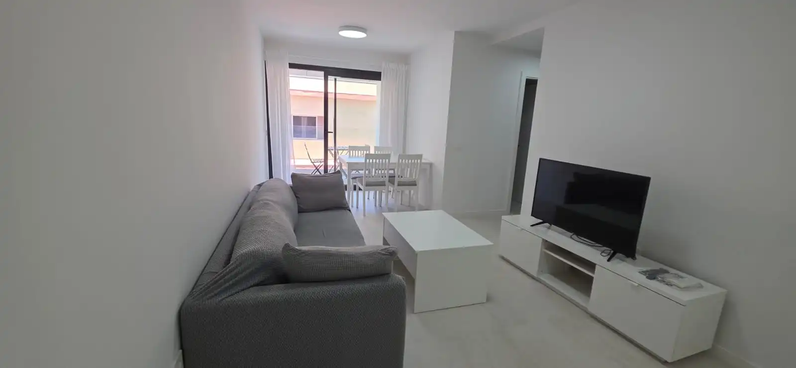 Sala d'estar de Pis de lloguer en Santa Cruz de Tenerife amb Traster, Moblat i Forn