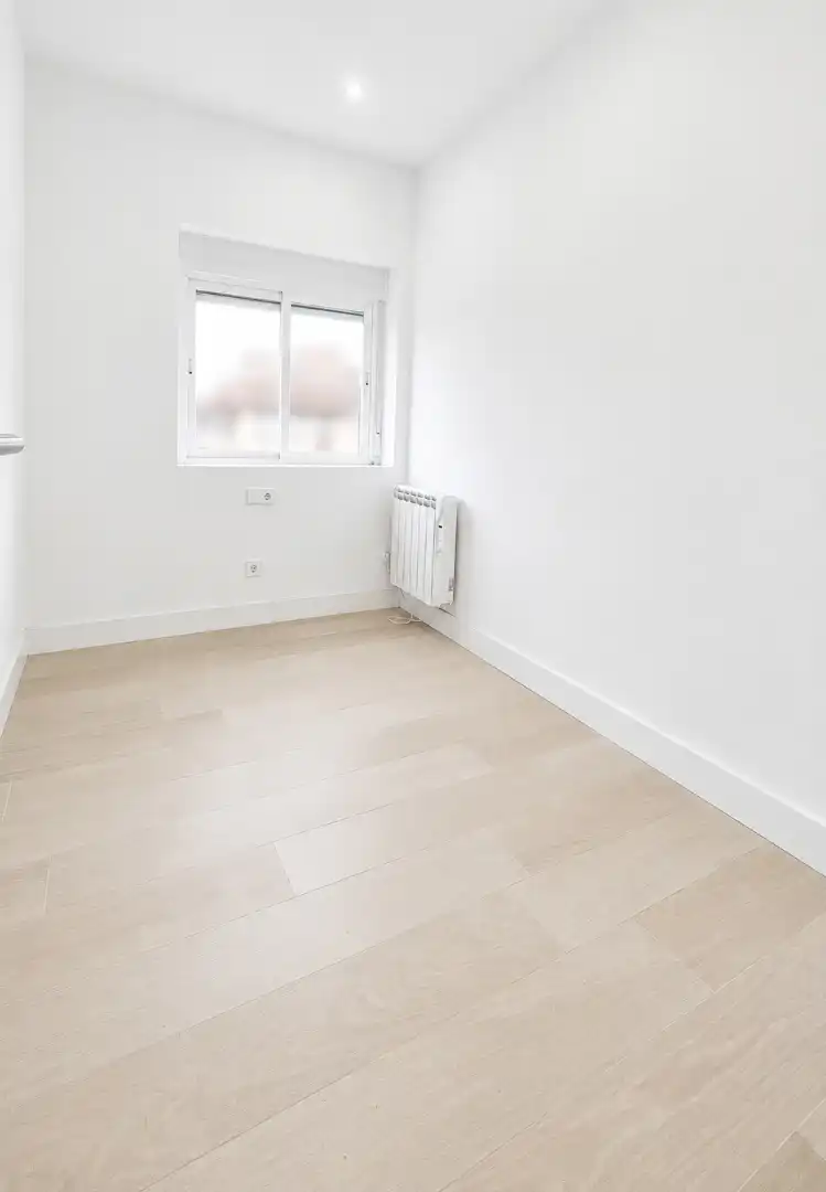Bedroom of Flat for rent in Madrid  with Heating, Storage room and Oven