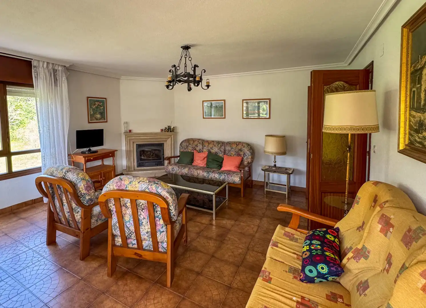 Sala de estar de Casa o chalet en venta en Alfoz de Lloredo con Jardín privado