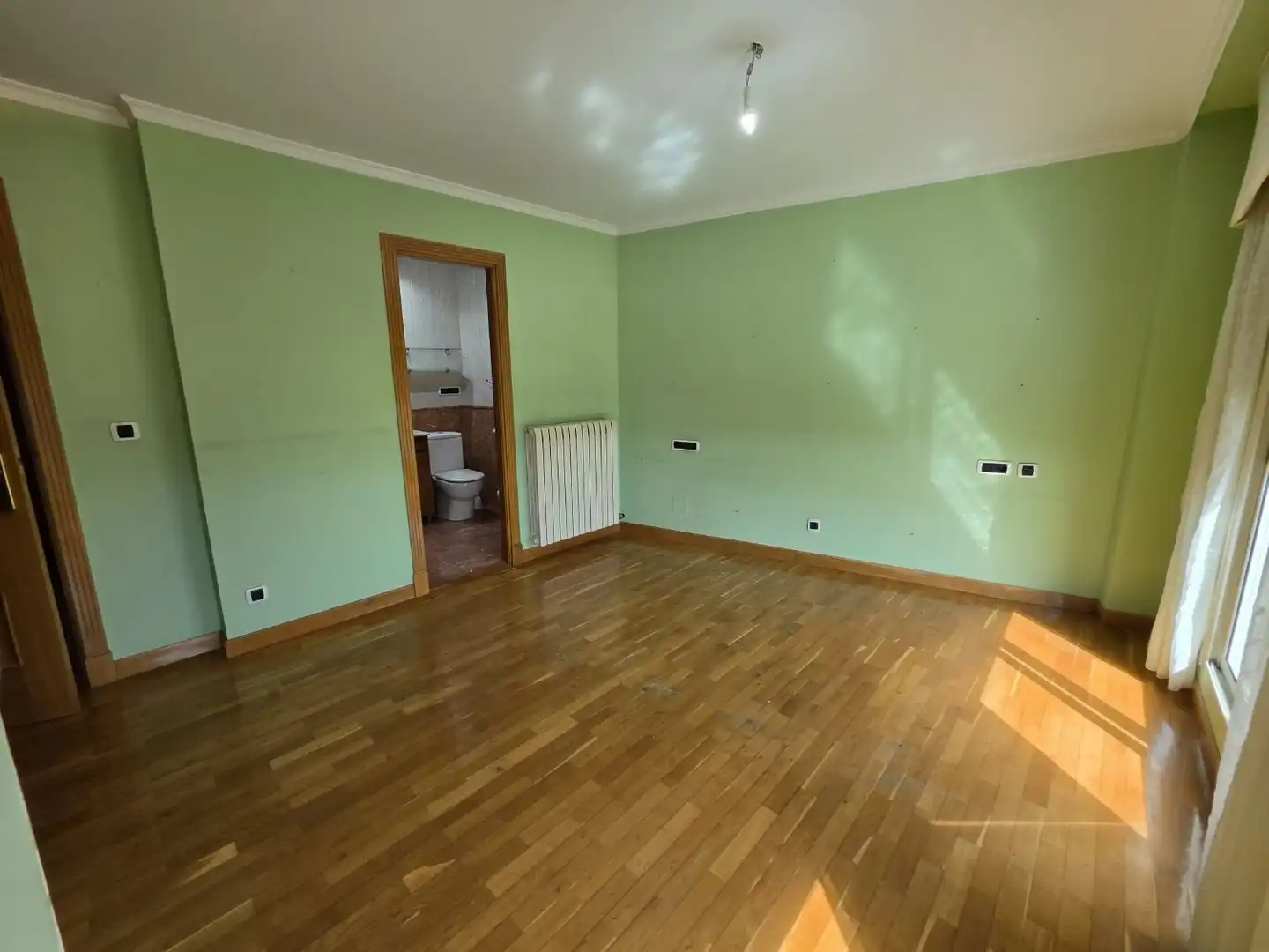 Piso en venta en A Coruña Capital  con Calefacción, Terraza y Trastero