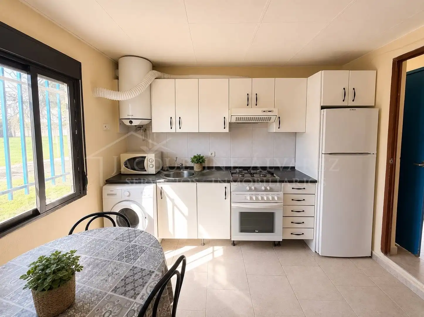 Cocina de Finca rústica en venta en Yeles con Jardín privado