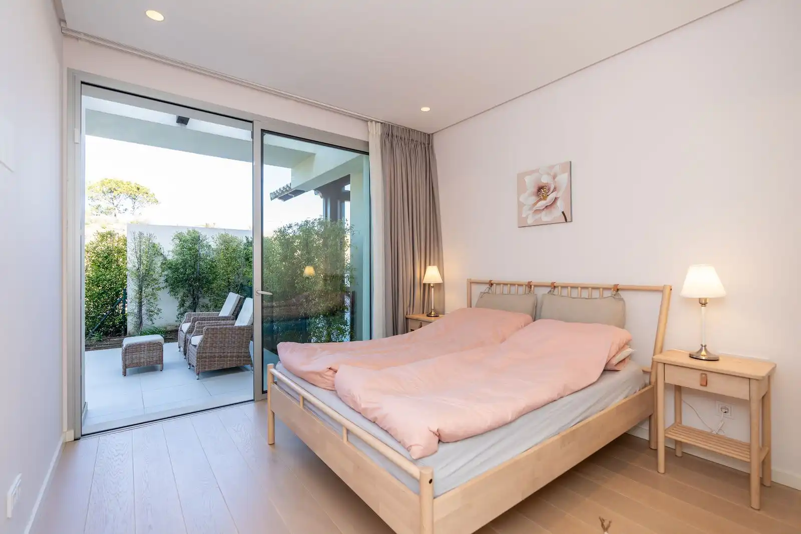 Habitación de Piso en venta en Benahavís con Aire acondicionado, Jardín privado y Terraza