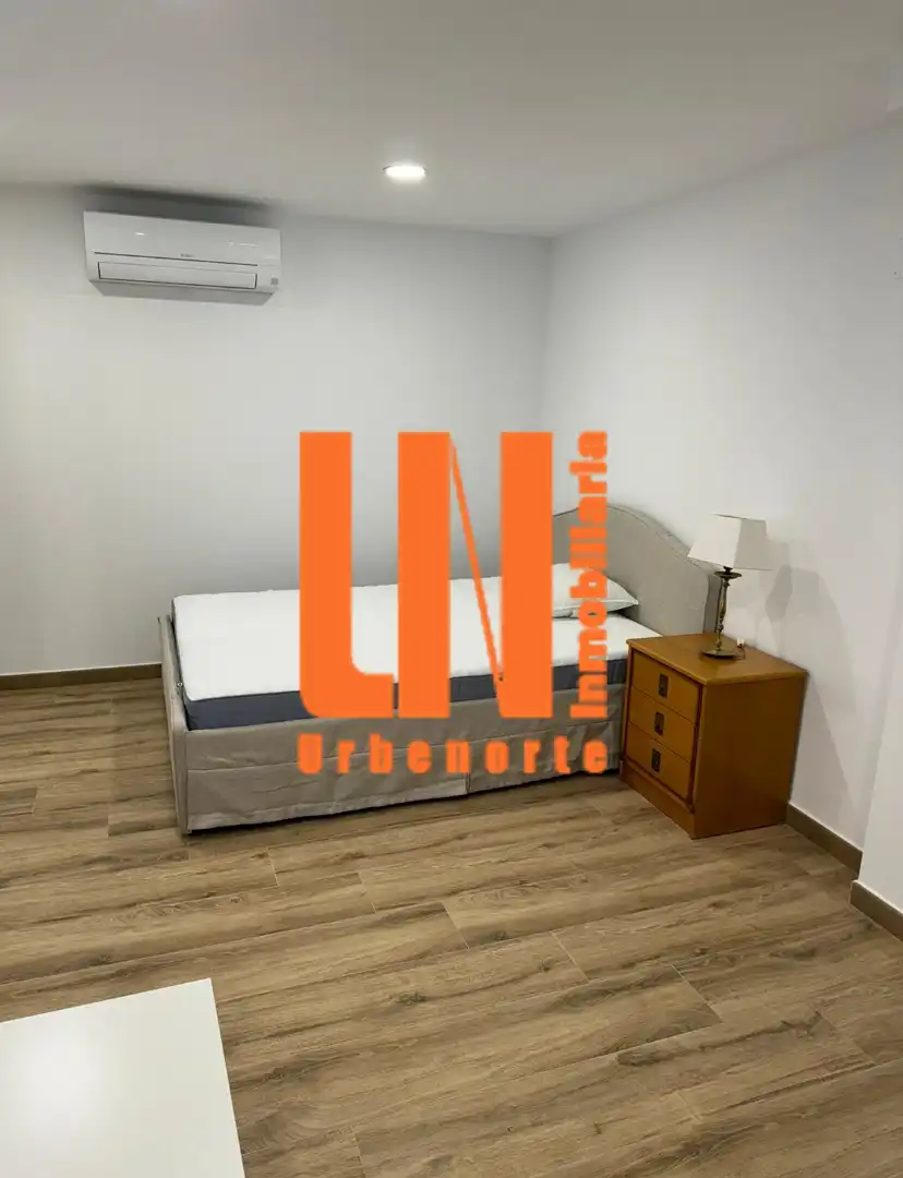 Dormitori de Apartament de lloguer en Villanueva de la Cañada amb Aire condicionat, Calefacció i Terrassa