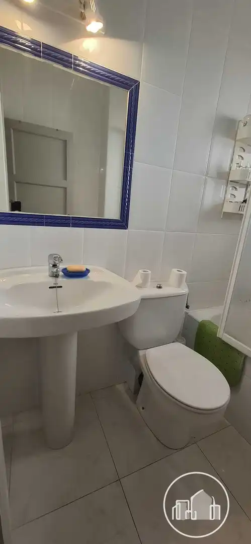 Bany de Pis de lloguer en Villarcayo de Merindad de Castilla la Vieja amb Calefacció