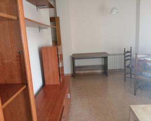 Bedroom of Flat to rent in Belmonte de Tajo  with Heating, Furnished and Community pool