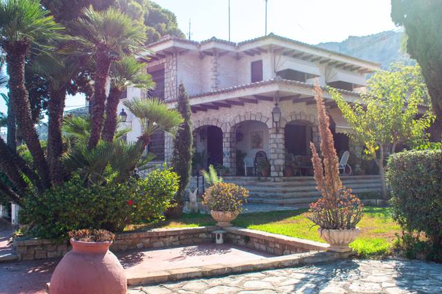 Casa-chalet en Venta en Vistahermosa