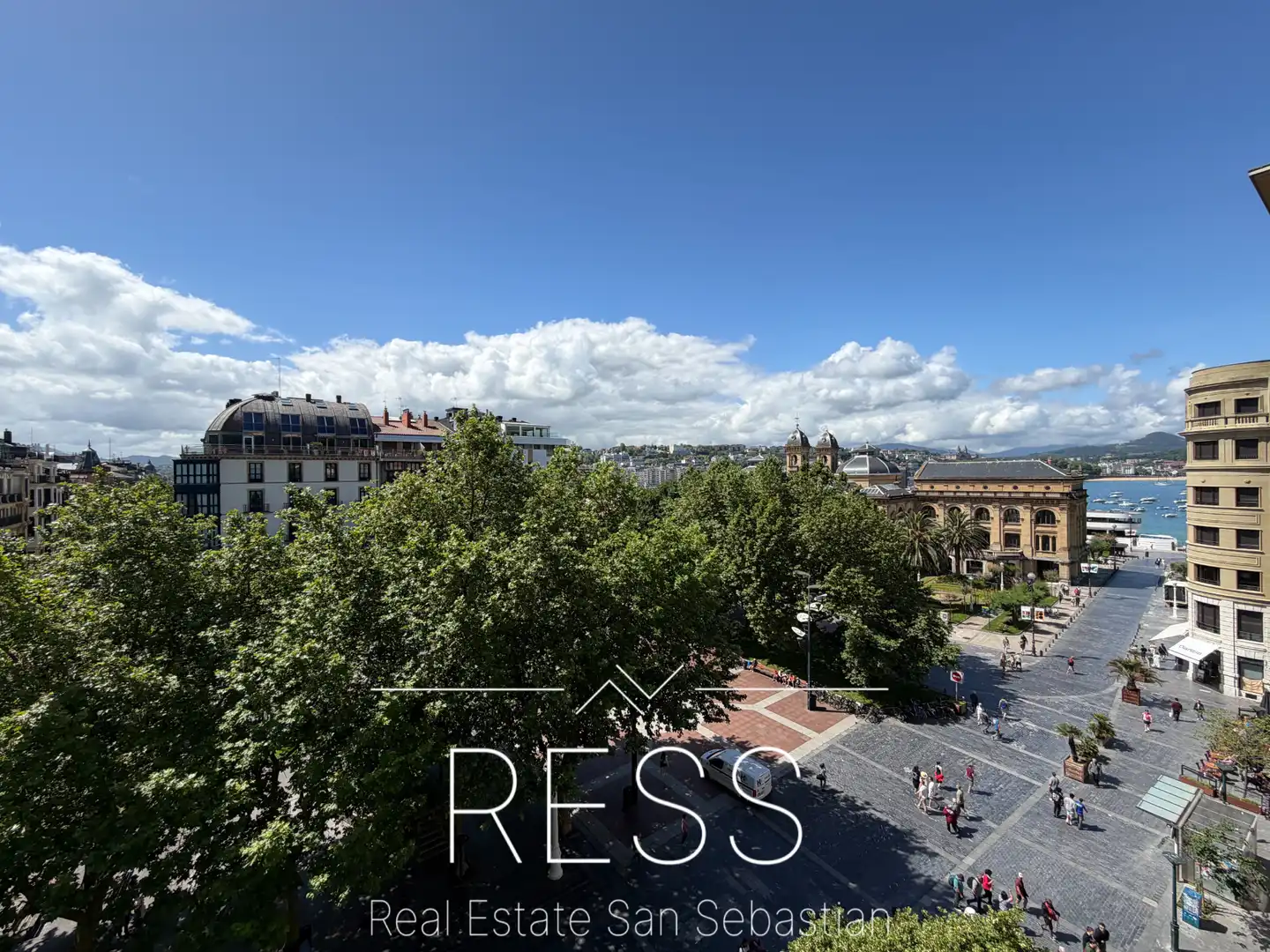 Vista exterior de Piso en venta en Donostia - San Sebastián  con Aire acondicionado, Calefacción y Amueblado