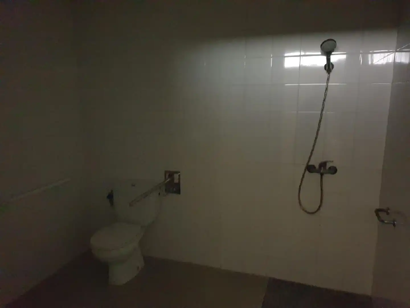 Baño de Local en venta en San Antonio de Benagéber con Aire acondicionado