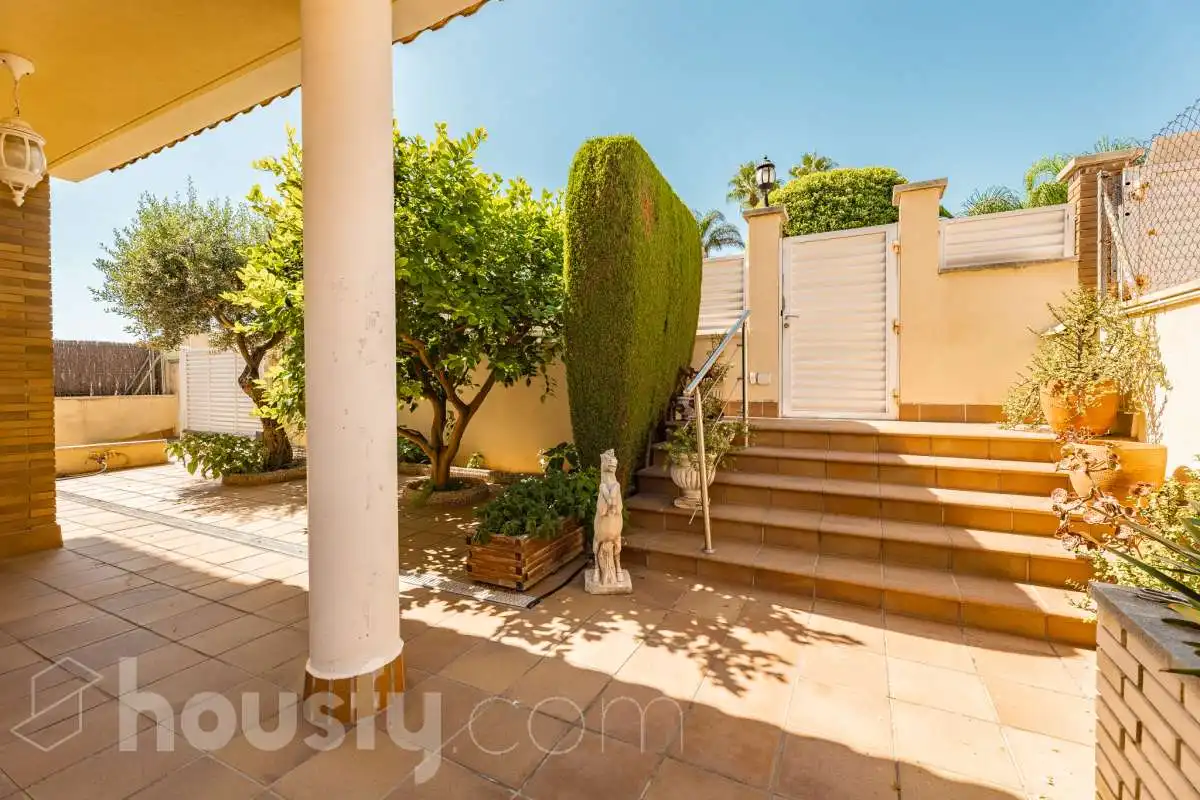 Vista exterior de Casa o chalet en venta en Calafell con Aire acondicionado, Calefacción y Jardín privado