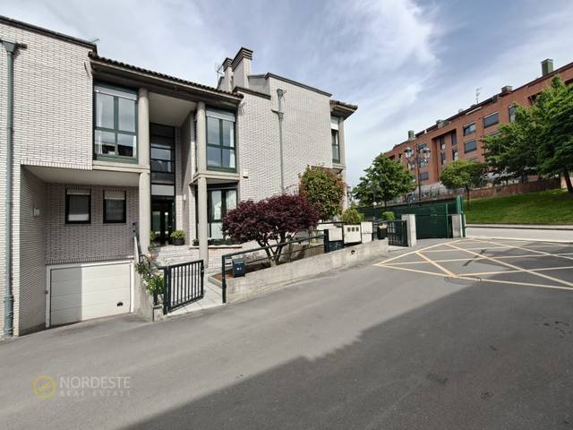 Casa adosada en Venta en Calle Camino Real-Colloto, 11-H en Colloto