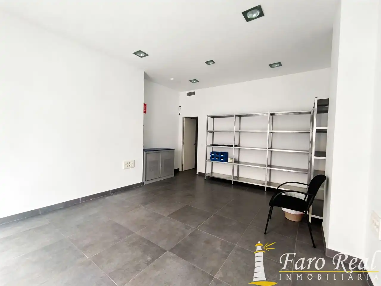 Local de lloguer en Sanlúcar de Barrameda amb Aire condicionat