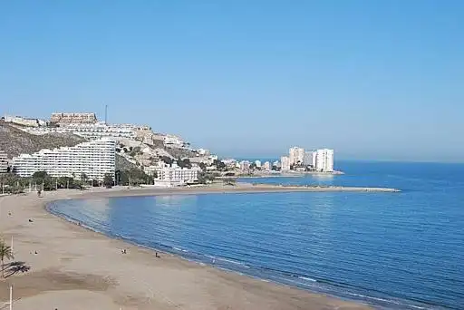 Außenansicht von Wohnung zur Miete in Cullera mit Klimaanlage, Terrasse und Möbliert