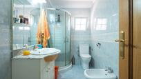 Bathroom of Flat for sale in  Granada Capital