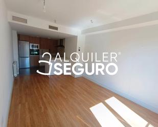 Bedroom of Flat to rent in  Madrid Capital  with Air Conditioner, Heating and Terrace
