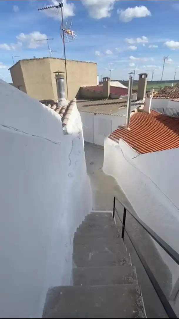 Vista exterior de Casa o xalet en venda en Campillo de Altobuey amb Traster i Moblat
