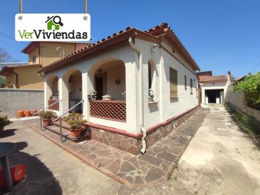 Casa con balcón en venta en Sant Andreu de la Barca