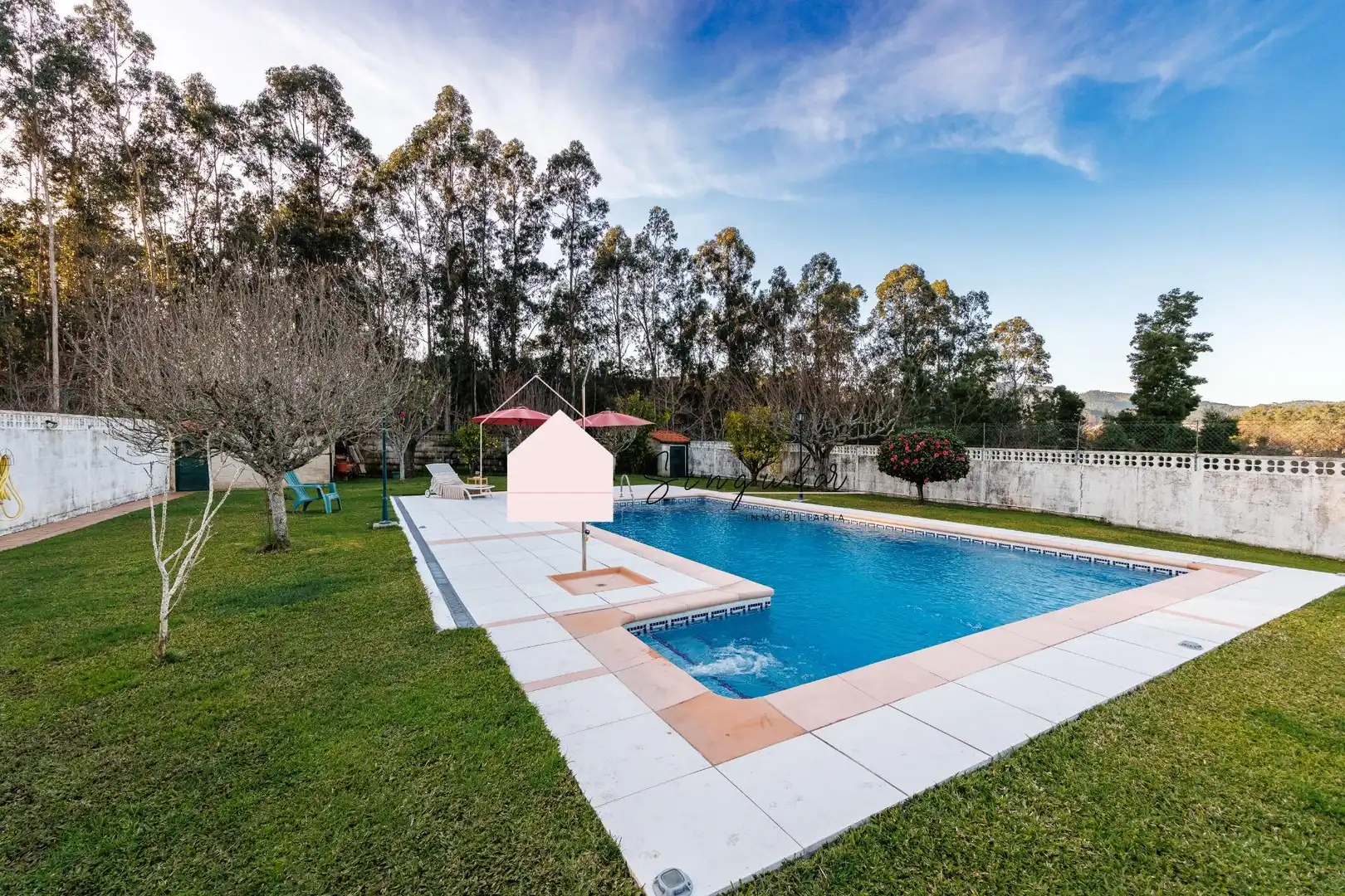 Schwimmbecken von Haus oder Chalet zum Verkauf in Tui mit Heizung, Abstellraum und Schwimmbad