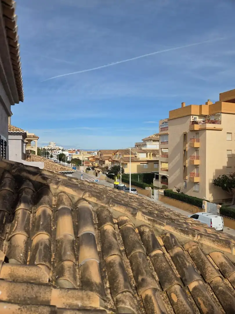 Vista exterior de Casa adosada en venta en Sueca con Aire acondicionado, Terraza y Amueblado