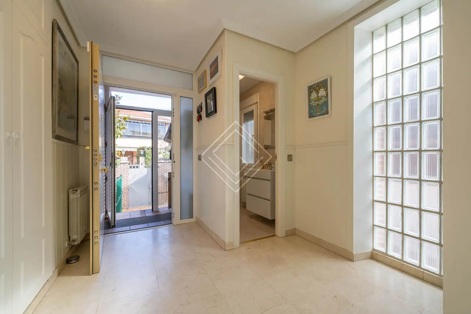 Casa adosada en venta en Pozuelo de Alarcón con Aire acondicionado, Jardín privado y Terraza