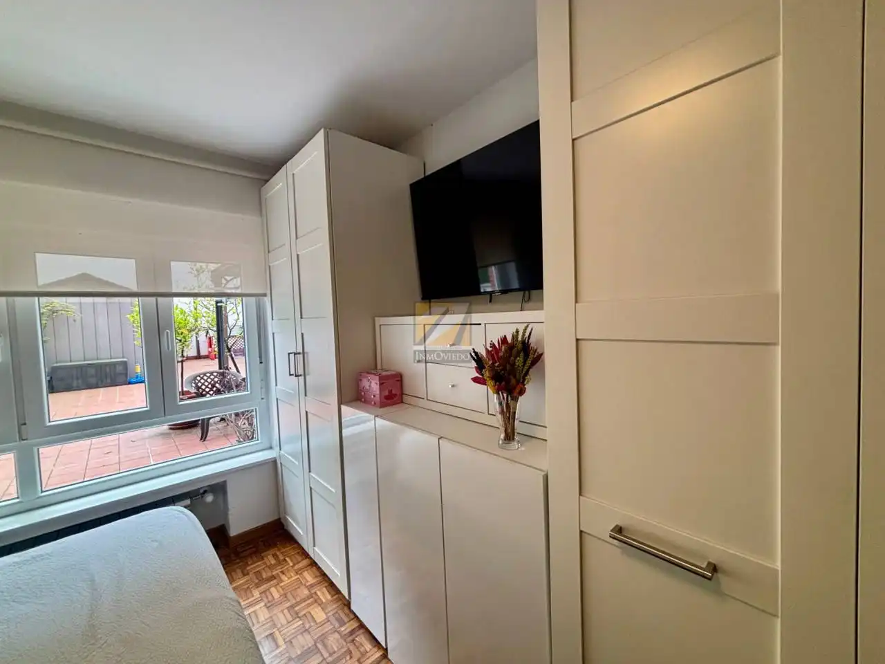 Habitación de Piso en venta en Oviedo  con Calefacción, Parquet y Terraza