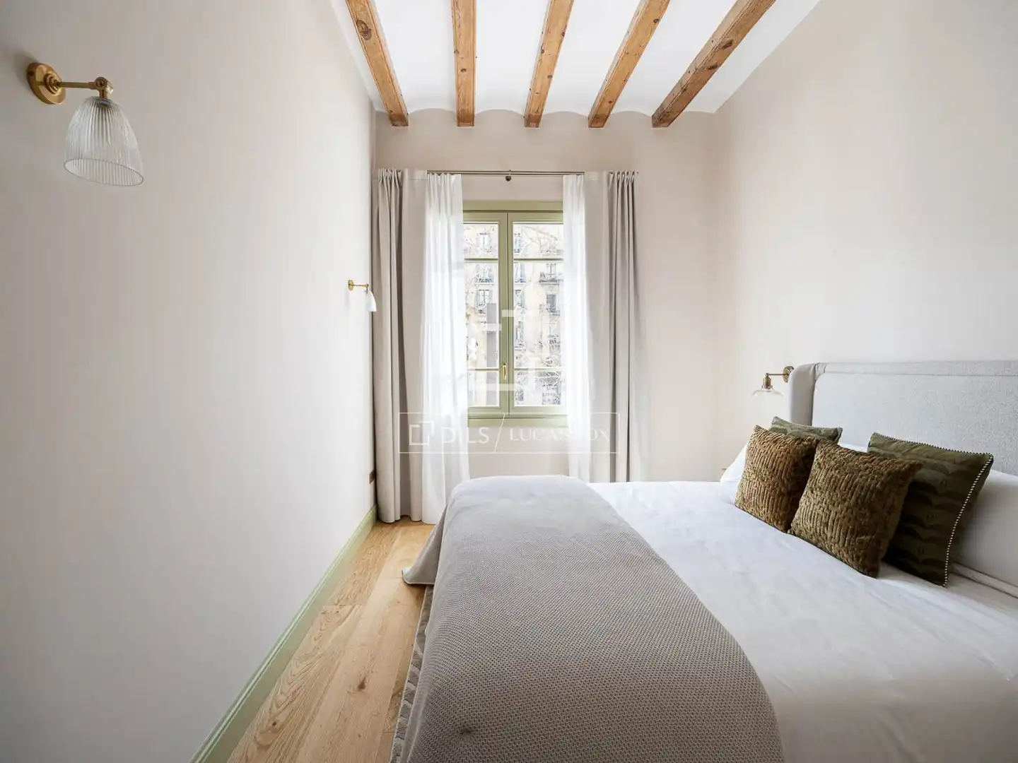 Bedroom of Flat for sale in Barcelona  with Air Conditioner, Heating and Terrace