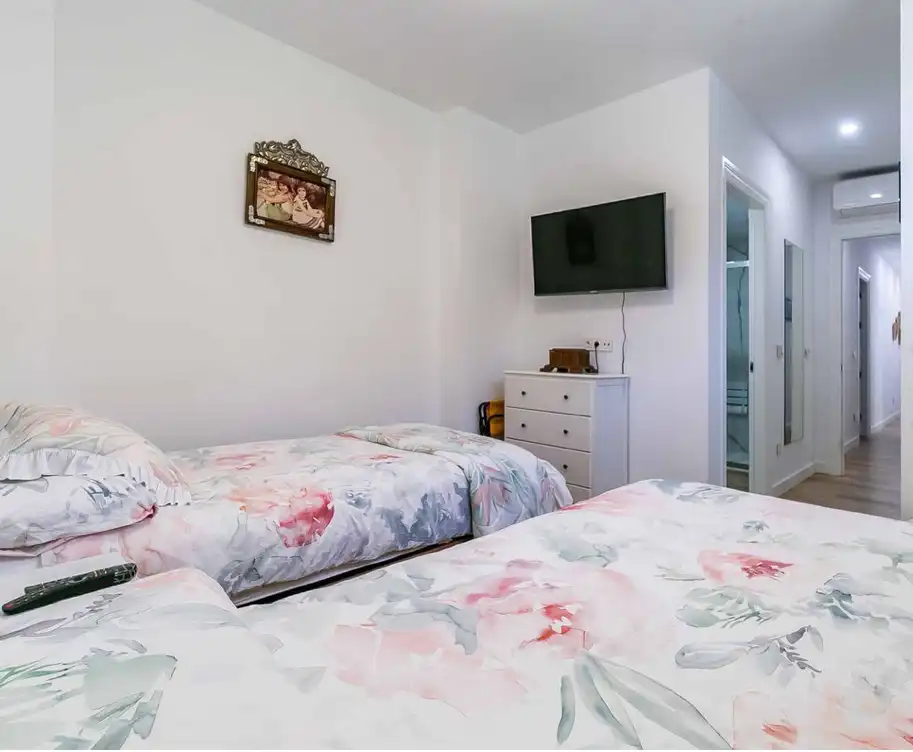 Schlafzimmer von Wohnung zum Verkauf in Fuengirola mit Möbliert, Ofen und Waschmaschine