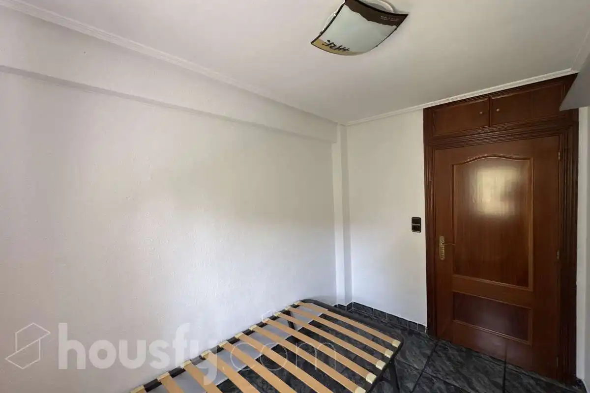 Habitación de Piso de alquiler en Alcalá de Henares con Aire acondicionado, Calefacción y Balcón