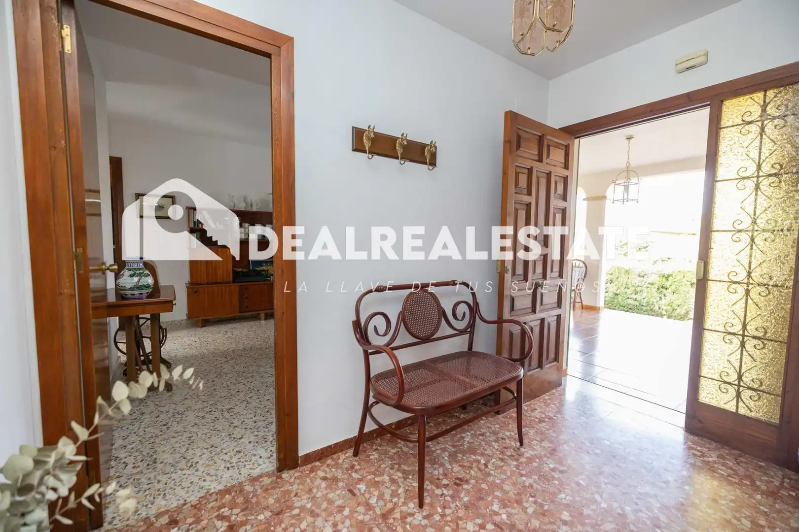 Vista exterior de Casa o xalet en venda en Almonte amb Jardí privat, Terrassa i Moblat