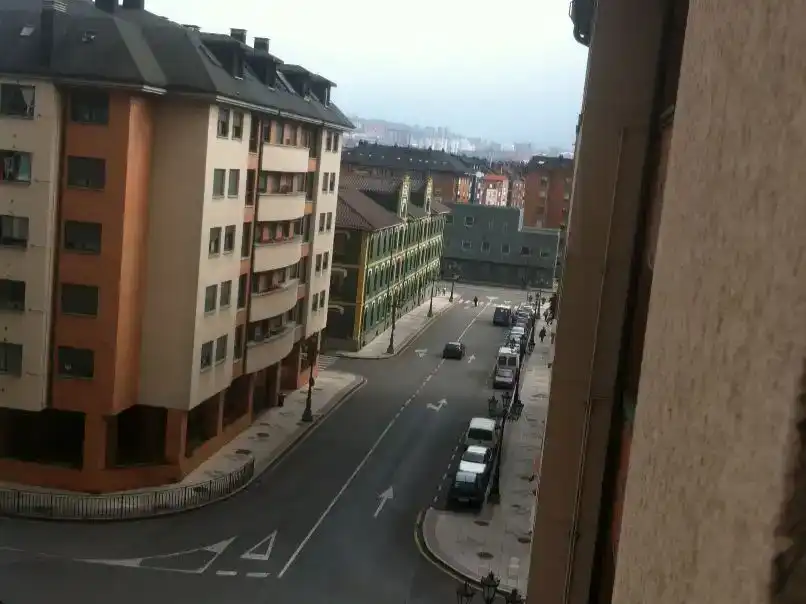Aparcament de Pis en venda en Oviedo 