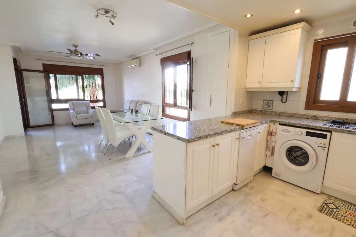 Cocina de Apartamento en venta en Orihuela con Aire acondicionado, Calefacción y Terraza
