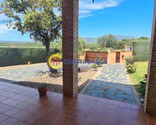 Jardí de Casa o xalet en venda en San Román de los Montes amb Terrassa