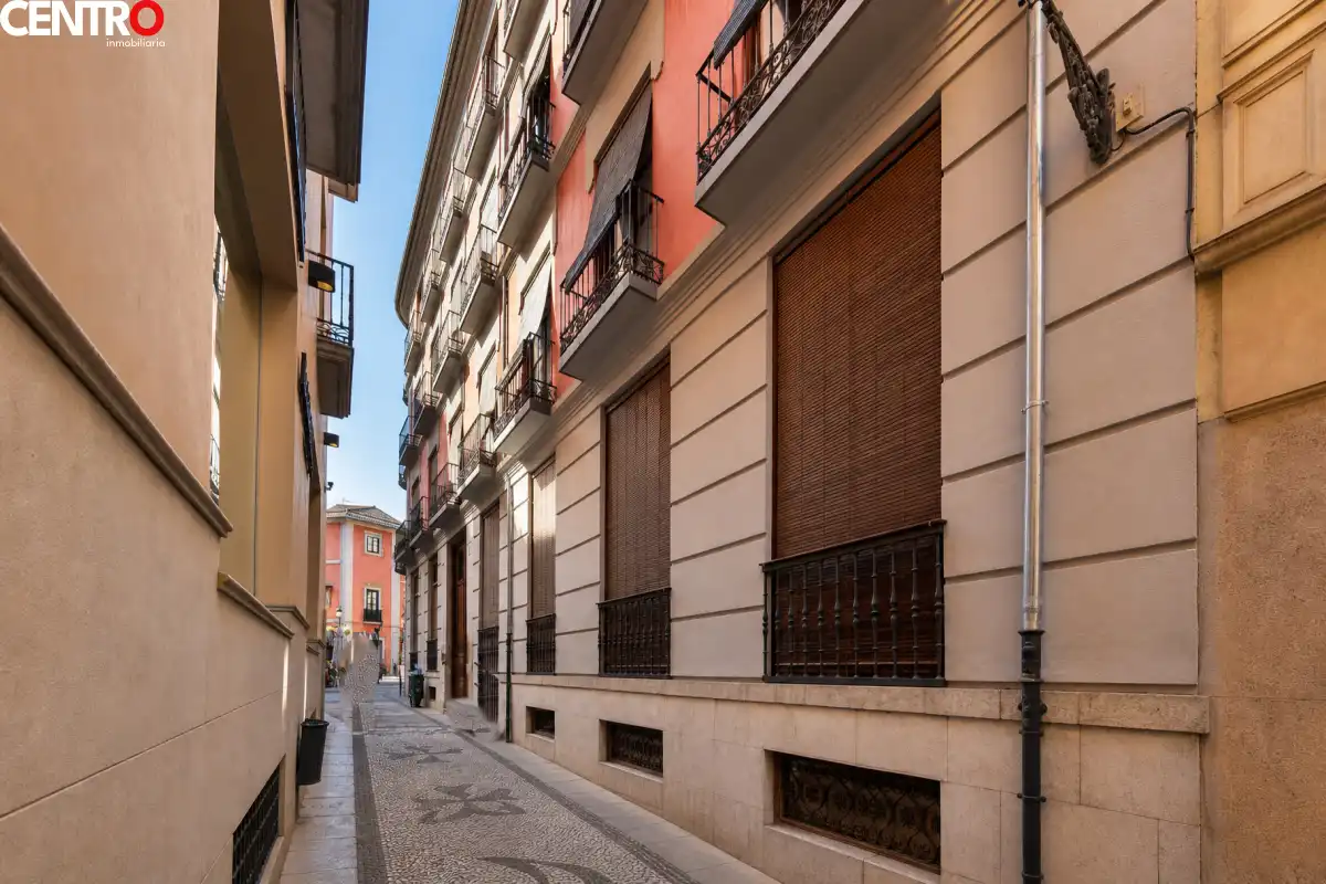 Vista exterior de Oficina en venda en Granada