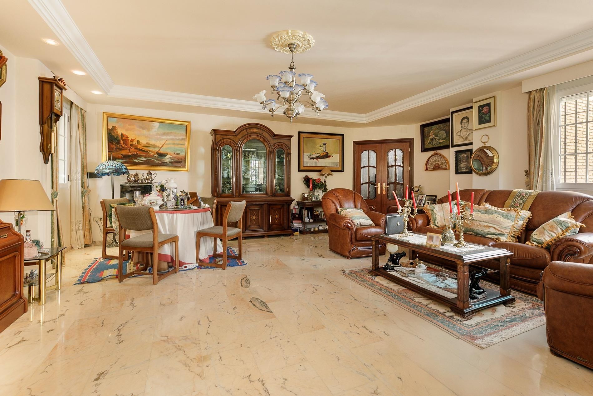 Sala d'estar de Casa o xalet en venda en  Granada Capital amb Calefacció, Jardí privat i Terrassa