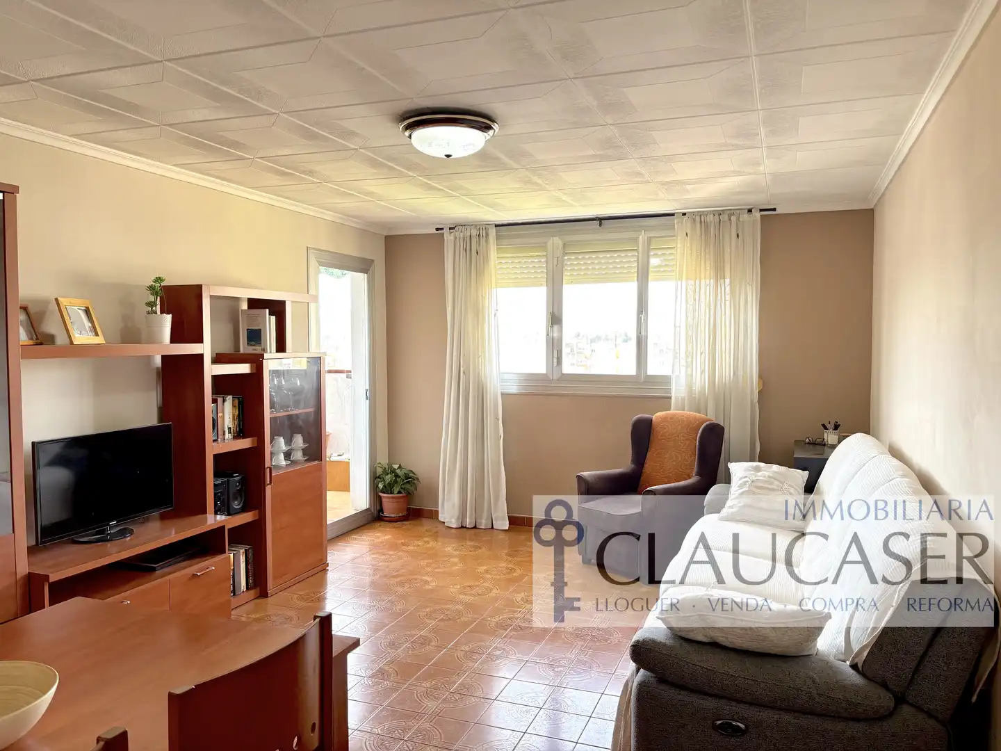Sala de estar de Piso en venta en Badia del Vallès con Balcón