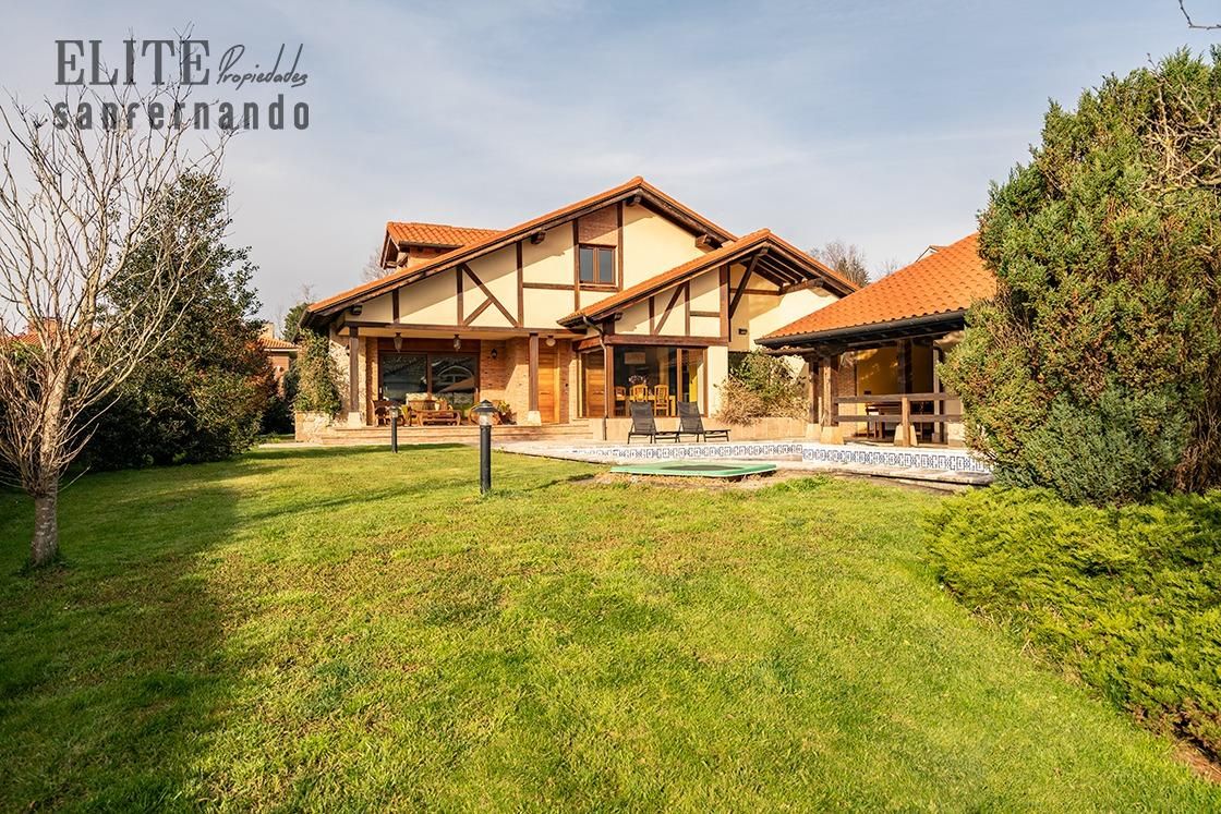 Garden of House or chalet for sale in Santillana del Mar  with Heating, Private garden and Swimming Pool