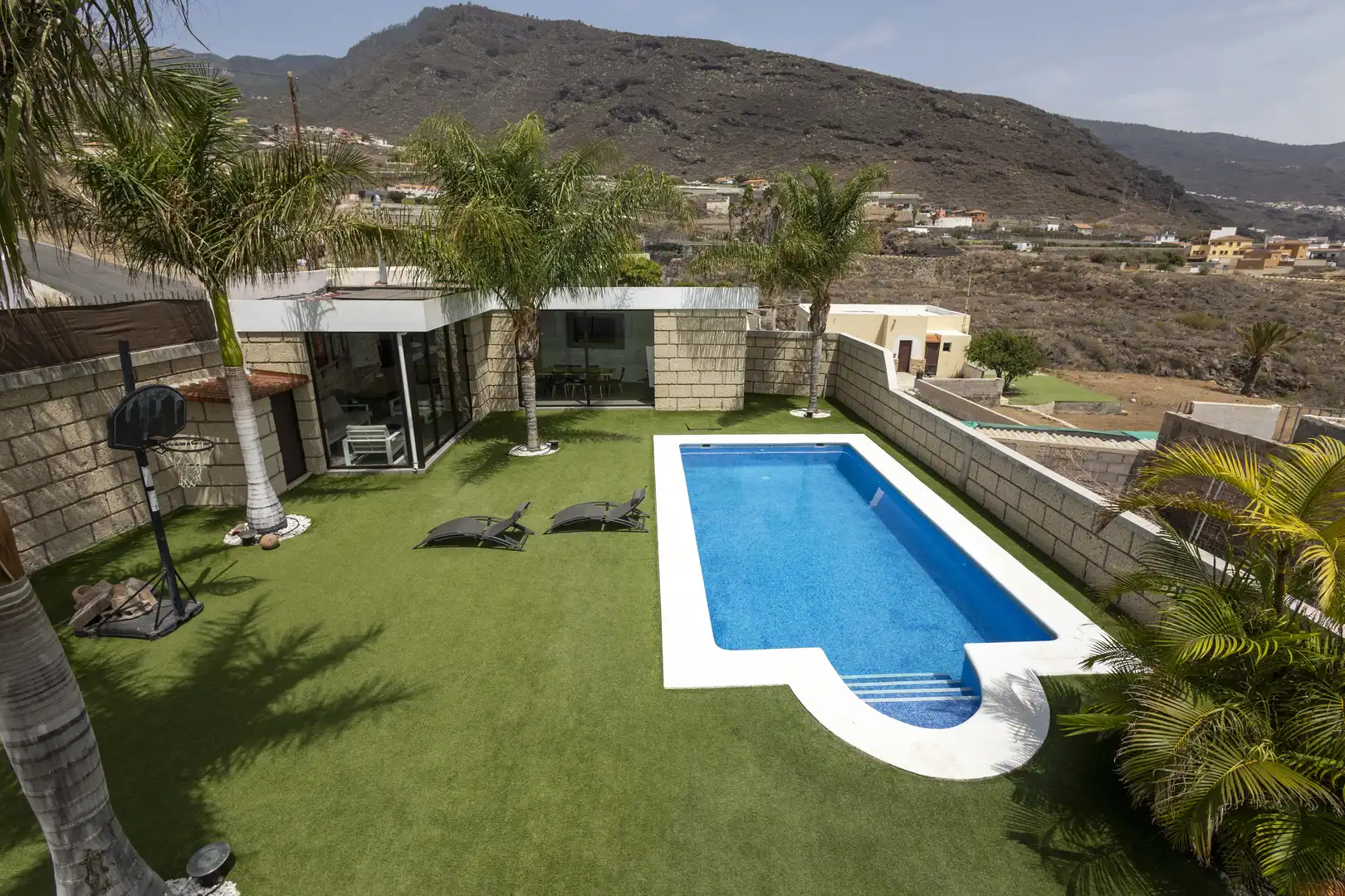 Piscina de Casa o xalet en venda en Candelaria amb Jardí privat, Terrassa i Traster