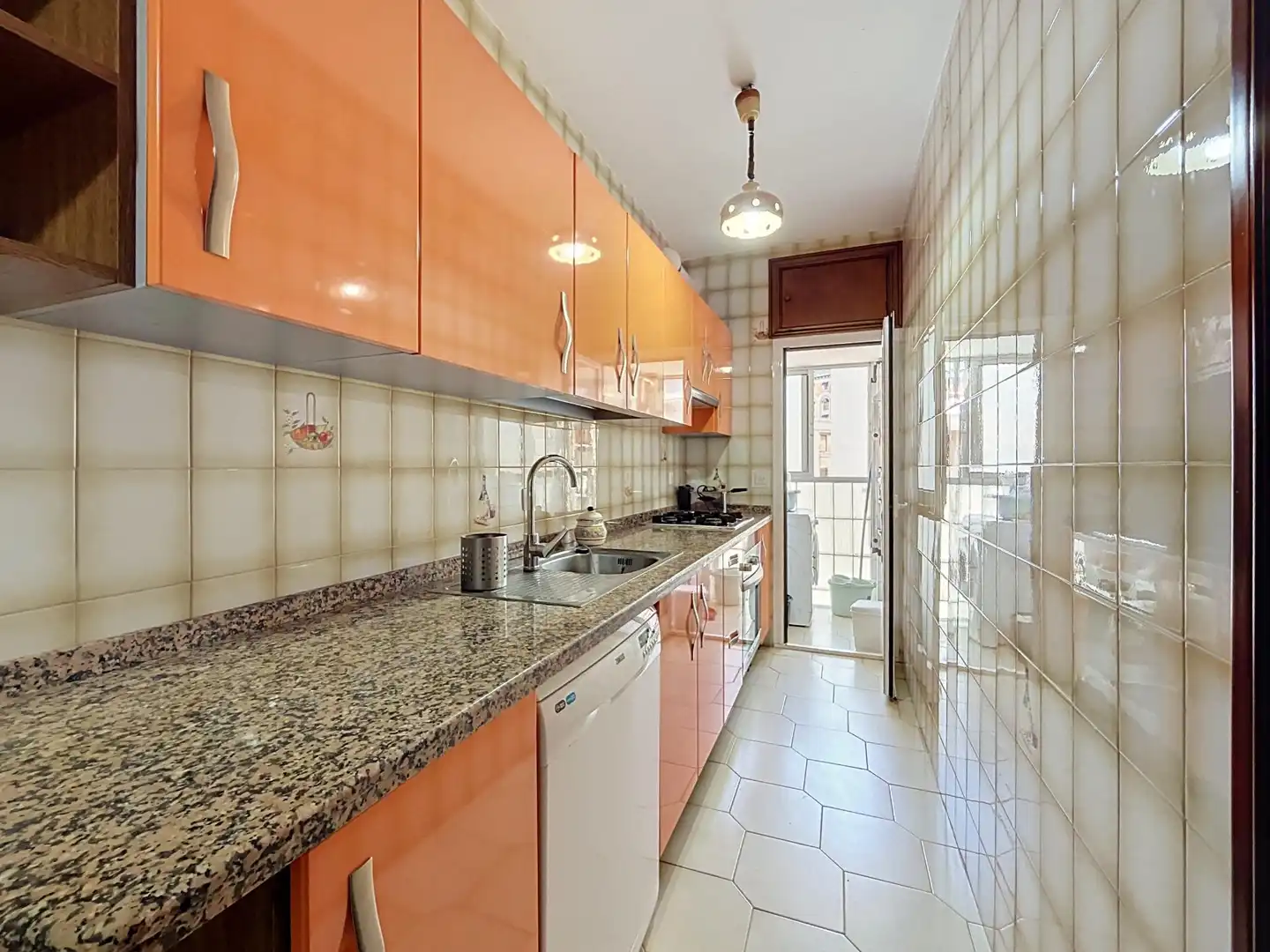 Cocina de Piso en venta en Sevilla con Aire acondicionado, Terraza y Amueblado